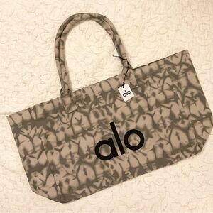 ALO | NWT Yoga Gray Tie-Dye Canvas Cotton Large Tote Bag For Travel & Gym